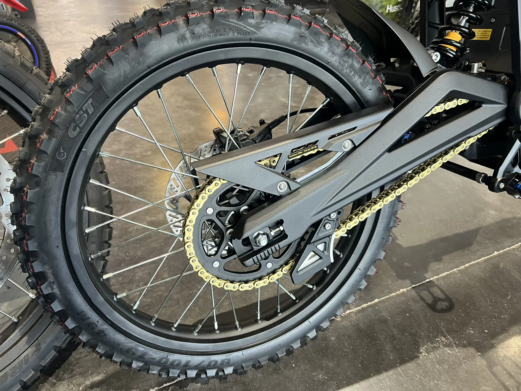 Talaria MX5 Sting Pro -Equipped with Warp9 bars and pegs - Image 6